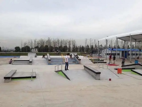 為什么要租賃板場道具而不是直接建造個(gè)滑板場？